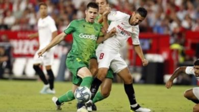 صورة إشبيلية يقدم الصدارة لريال مدريد على طبق من ذهب،