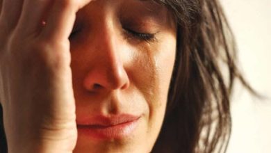 صورة المطلقة إنسانة تعرضت للظلم نتيجة مجموعة عوامل وظروف وأسباب قاهرة