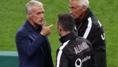 صورة مدرب فرنسا يعتذر من المنتخب الألباني بسبب مهزلة النشيد الوطني