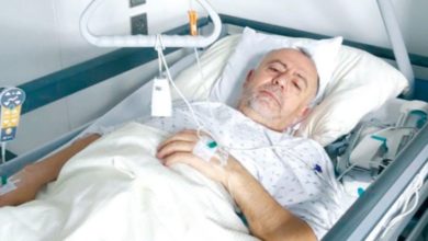صورة زهير عبد الكريم خضع لعمل جراحي وهو بخير