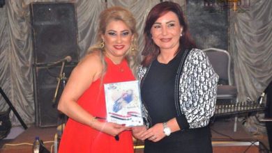 صورة الفنانة  “ناديا بدارن “مكرمة في مهرجان أهل البحر في اللاذقية
