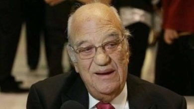 صورة القشاش حسن حسني نجم يلمع فى سماء الفن