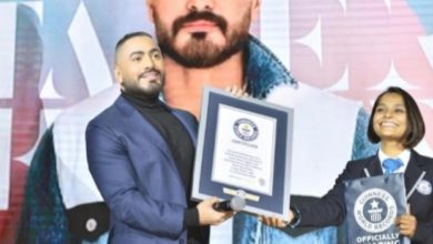 صورة تامر حسني يدخل جينيس بلقب فنان ملهم