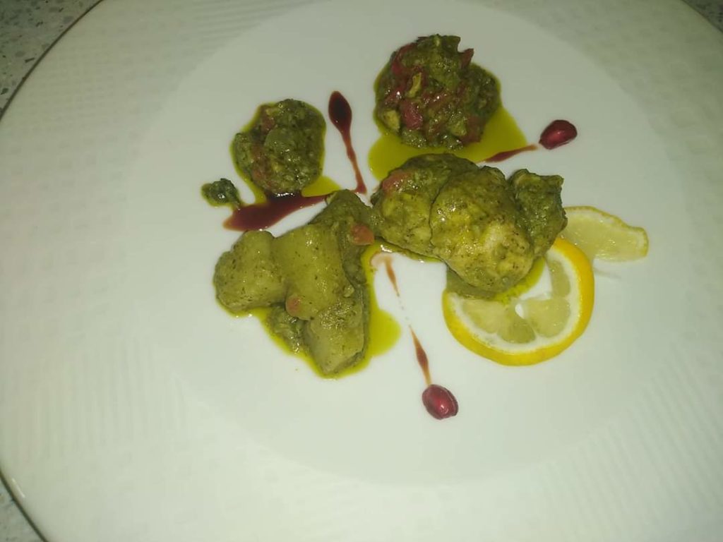 الدجاج بصوص الجرجير