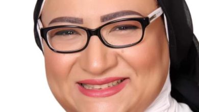 صورة منال تحارب السرطان بالضحك