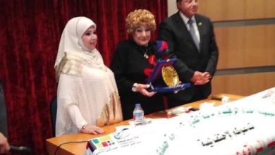 صورة عايدة كامل مُكرمة في دائر الأوبرا المصرية تقديراً لمشوارها الفني الطويل