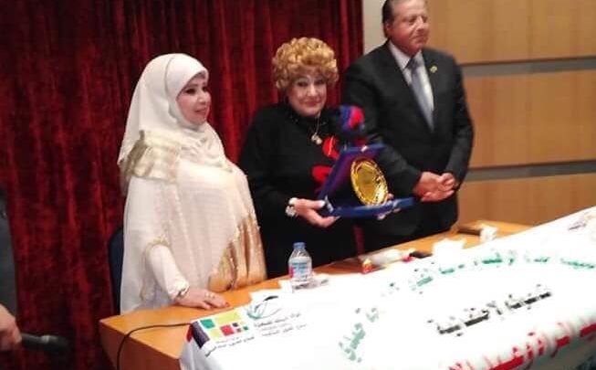 عايدة كامل مُكرمة في دائر الأوبرا المصرية