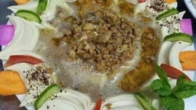 صورة الحمص باللحمة وسر المحافظة على لونه الأبيض
