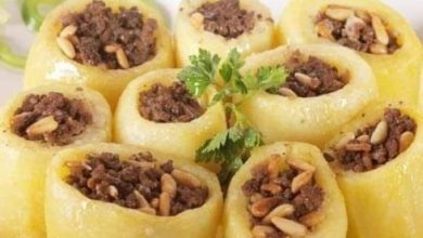 صورة بطاطا محشية باللحم المفرومةبطريقة شهية