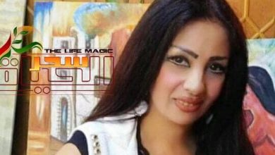 صورة الشاعرة رنا محمود توقع ديوانها الثاني في ثقافي الميدان