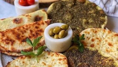 صورة مناقيش الزعتر والجبنة بعجينة سهلة وطرية