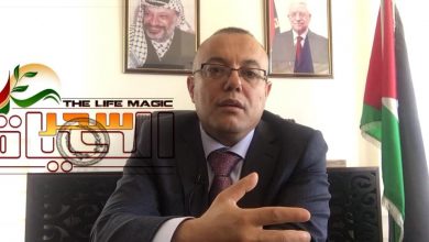 صورة وزير الثقافة: د. عاطف ابو سيف “ولدت في مخيم حيث أحلام الناس مبنية على ركام