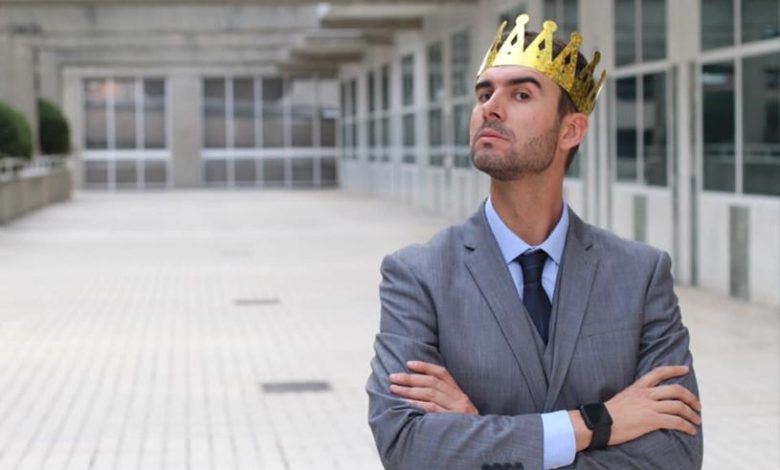 حُب زائد..واهتمام..وزوج لا يتحمل المسئولية
