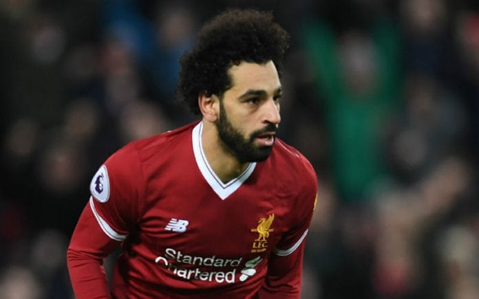 أديداس تمنح محمد صلاح حذاءً ذهبيًا أمام أياكس