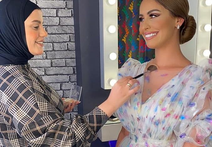 إطلالة هادئة للفنانة مي سليم من المكيب أرتيست مروة الشوبكي