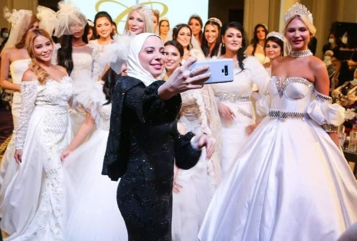 *غالية الفهد* عرضين أزياء لمجموعة فساتين زفاف ٢٠٢١ بعنوان بياض الثلج