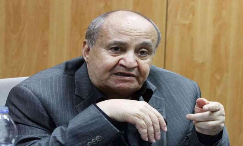 وفاة أحد أشهر نجوم الكتابة في مصر والعالم و وزيرة الثقافة المصرية تنعيه بهذه الكلمات !!!