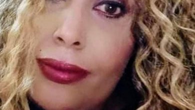 صورة خلود الكردي “طموحي أن أقدم برنامج يكون ضيوفه رؤساء وزعماء العالم.