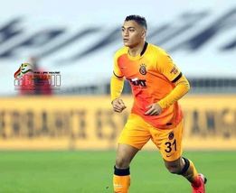 صورة البلدوزر المصري مصطفى محمد يغزو الملاعب التركية