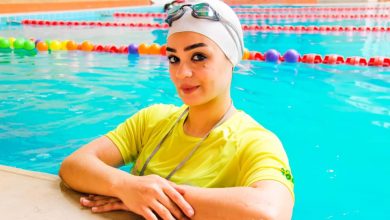 صورة سمر الخولي”المرأة الوحيدة في الشرق الأوسط في مجال سباحة الرضع