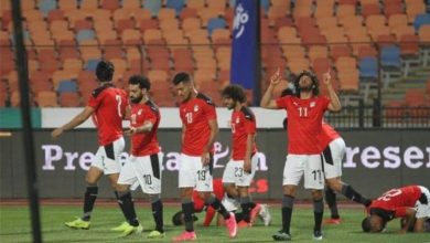 صورة مصر تغلب جزر القمر برباعية وتألق محمد صلاح