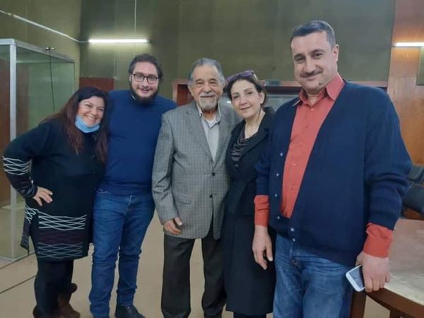 مظهر الحكيم "تمثيلية الأسبوع أجيال نص ممتع و جميل