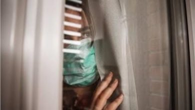 صورة الشخصة النرجسية تفكيرها محصور في ذاتها