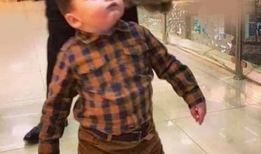 صورة واثق الخطوة يمشي ملكا