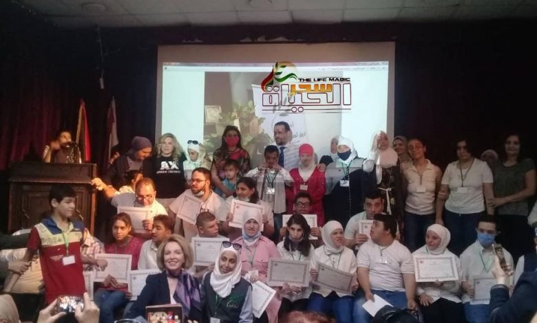 فريق لمة أمل التطوعي يكرم أطفال ذوي الهمم ضمن حفل فني بعنوان "أكيد منقدر