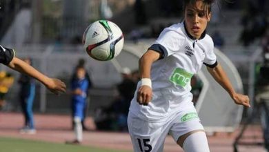 صورة لاعبة المنتخب الجزائري بكرة القدم زينب قندوسي  تلقيت عدت صعوبات..لكن طموحاتي كبيرة