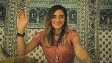 صورة مساعد الأمين العام للأمم المتحدة في القاهرة لتعيين الفنانة أمينة خليل سفيرة فخرية لصندوق الأمم المتحدة للسكان