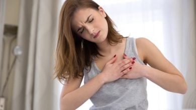 صورة لماذا أشعر بنغزة في القلب رغم تأكيد الفحوصات والأطباء أن قلبي سليم ؟!