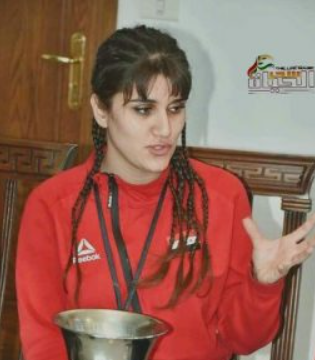 بطلة المبارزة السورية والإعلامية حنين حمود " المبارزة تعاني من الانحدار