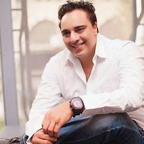 صورة الشاعر المصري محمد جمعة يحصد جائزة التميز من منظمة isc العالمية لشعراء الأغنية