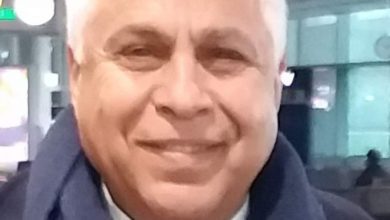 صورة د .محمد البوجي “النقد هو نص مواز للعمل الأدبي تحليلا وتوضيحا والأديب لا يتكرر بالمطلق