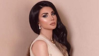 صورة جيني إسبر تلفت الأنظار بفستان جديد من توقيع غاليا الفهد