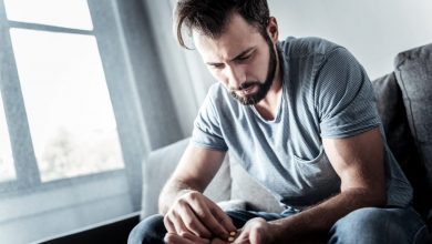 صورة أسباب تعاطي المخدرات عند الشباب وما هو دور الأسرة والمجتمع للقضاء على الإدمان