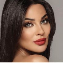 الرد الأقوى من نادين نسيب نجيم على أحد متابعيها "اللي جاي رح يحرق دمك"