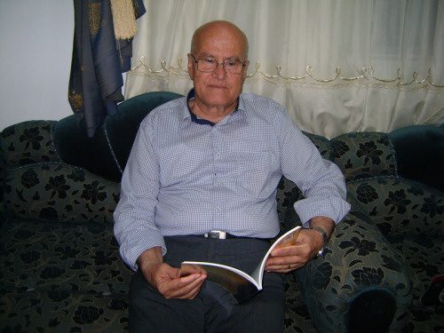 .فندي أبو فخر" التاريخ لا ولن يعيد نفسه وإذا ما تكرر حدث تاريخي ما ، فإنه يبدو باهتاً لا تأثير فاعل له.