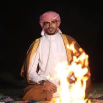 صورة إياد أبو خليل شاعر وممثل ومنشد فلسطيني
