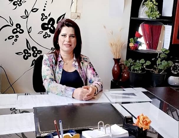 الأستاذة ميسون السكر مديرة مدرسة الشهيد عارف العندراي