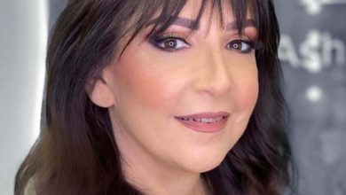 صورة وفاء موصللي امرأة حكيمة ذات شخصية قوية في “الوشم “ومشعوذة في مسلسل على كف القدر