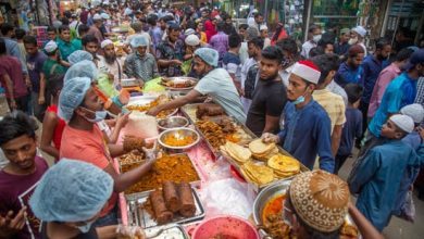صورة هكذا يستقبل شعب البنغلاديش شهر رمضان الكريم