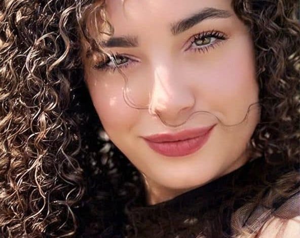 الممثلة الشابة " ليزا إبراهيم" المسرح صديق إلهامي، و هذه رسالتي للمخرجين الكبار