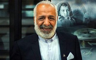 صورة أيمن زيدان” سيظل المسرح متباهياً بتفرد عالمه ولا خوف عليه إلا من مؤسساته