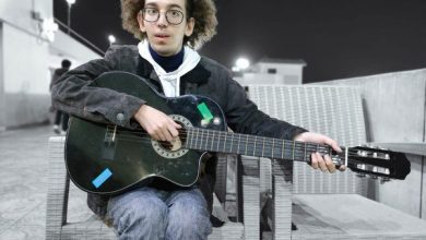 صورة منيذر جابر: نجم شاب من ذوي الهمم يتألق في سماء الفن
