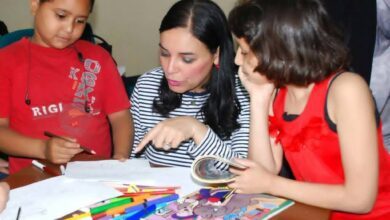 صورة شهيرة خليل… حارسة خيال الأطفال من الورق إلى العالم الرقمي